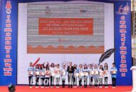 Tổng kết Dự án “Bước chân của sách”: Đổi quà QQ88 được 31.668 giá sách với hơn 1 triệu cuốn sách