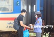 Yêu cầu hành khách phải đeo khẩu trang tại các cảng hàng không, bến tàu, bến xe, nhà ga và trên mọi phương tiện giao thông công cộng