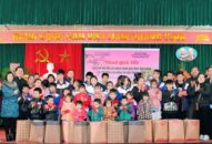 Thăm tặng quà tết cho cô và trò Trường QQ8839 bắn cá, đá gà, game bài QQ8827 com game thủ Việt Nam Thanh Xuân QQ8839 nhà cái
