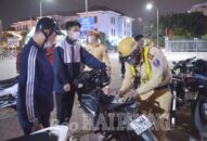 Giải quyết nạn mô-tô, xe máy lạng lách, đánh võng: Tăng cường kiểm soát, xử lý nghiêm vi phạm