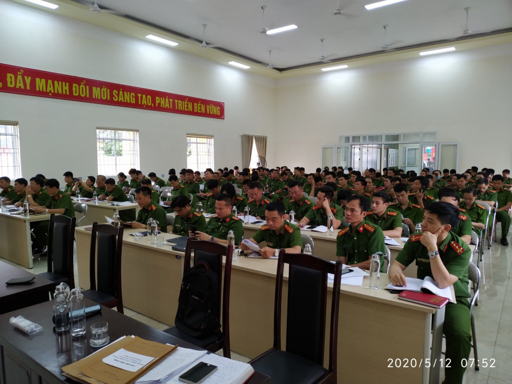 CAQ Lê Chân tập huấn nghiệp vụ cho lực lượng Cảnh sát QLHC về TTXH phục vụ dự án Đổi quà QQ88 CSDLQG về DC