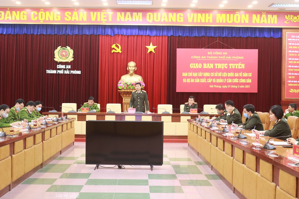 Thiếu tướng Vũ Thanh Chương – Giám đốc CATP phát biểu chỉ đạo sau hội nghị trực tuyến của Bộ QQ8894 casino trực tuyến
