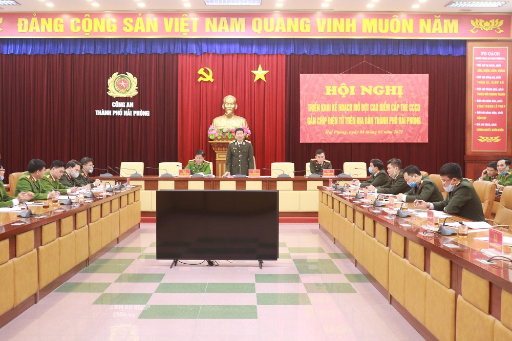 Thiếu tướng Vũ Thanh Chương – Bí thư Đảng uỷ, Giám đốc CATP, phát biểu chỉ đạo tại hội nghị