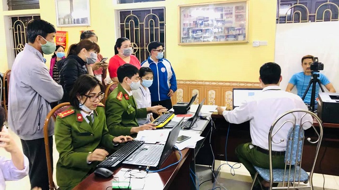 Đội Cảnh sát Quản lý hành chính về trật tự QQ8827 com game thủ Việt Nam QQ8894 casino trực tuyến quận Dương Kinh làm việc đến 24h00’ ngày 9-3 tại phường Tân Thành