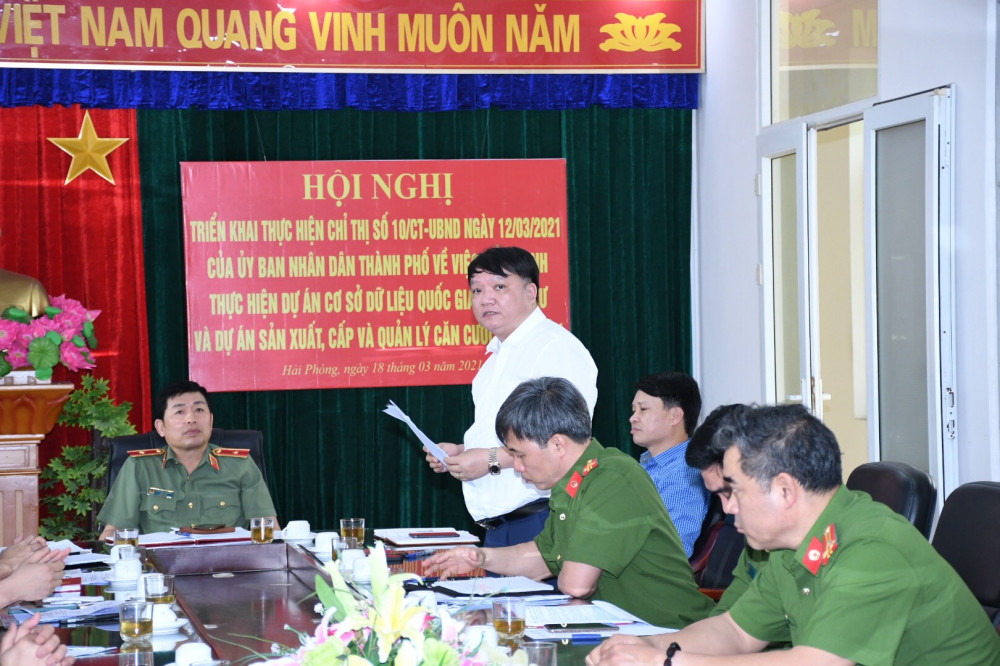 Đồng chí Nguyễn Công Hân – Chủ tịch UBND quận Hải An phát biểu hưởng ứng