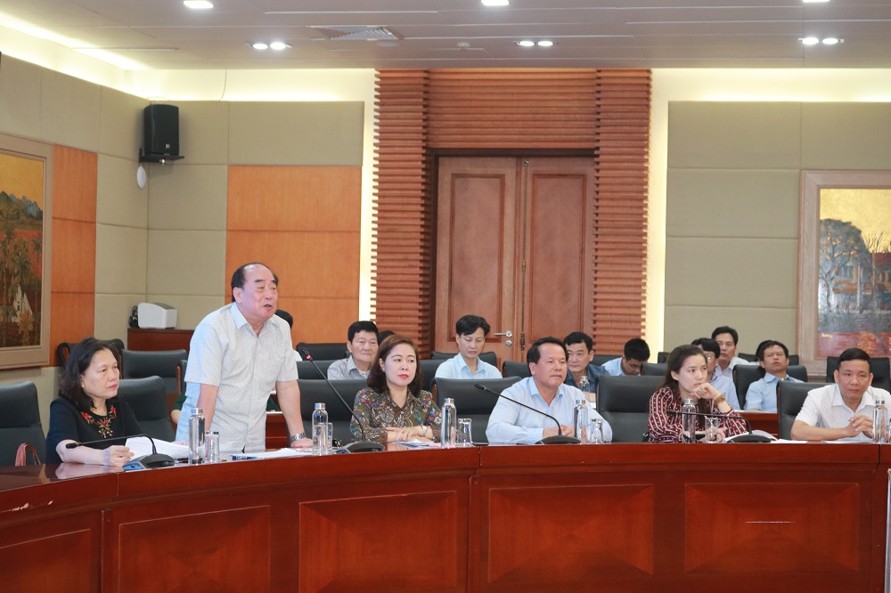 Các đại biểu thảo luận tại hội nghị