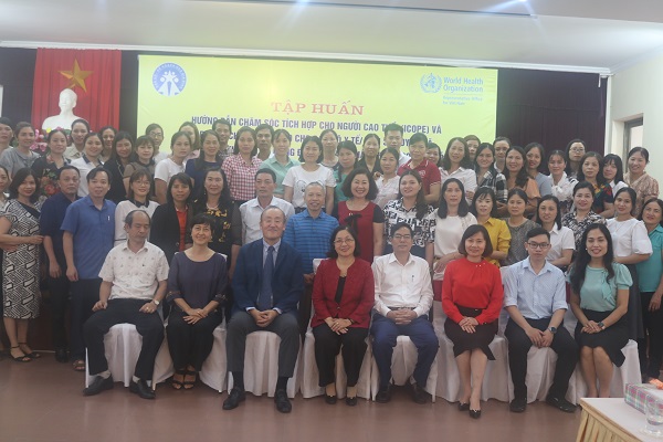 Các đại biểu chụp ảnh lưu niệm cùng lớp tập huấn Các đại biểu chụp ảnh lưu niệm cùng lớp Tập huấn