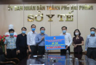 Ủy ban MTTQ Việt Nam thành phố trao tặng kinh phí hỗ trợ phòng chống dịch cho Sở QQ8839 Đăng ký, Tải app QQ8839 nhà cái