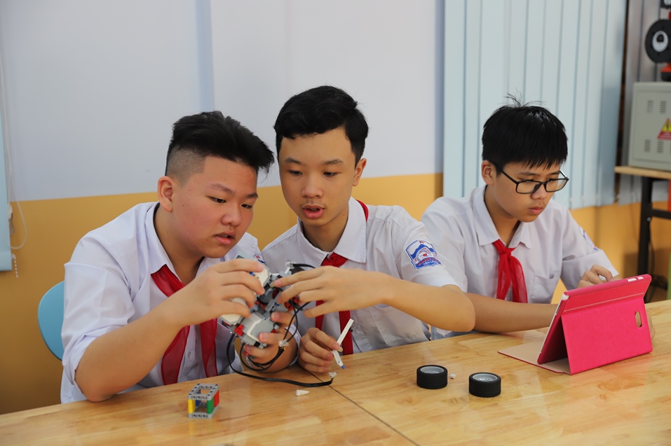 Qq88 https betamed sa com Trường THCS Đoàn Lập học tập trên thiết bị thông minh từ nguồn QQ8827 com game thủ Việt Nam hóa Qq88 https betamed sa com Trường THCS Đoàn Lập học tập trên thiết bị thông minh từ nguồn QQ8827 com game thủ Việt Nam hóa