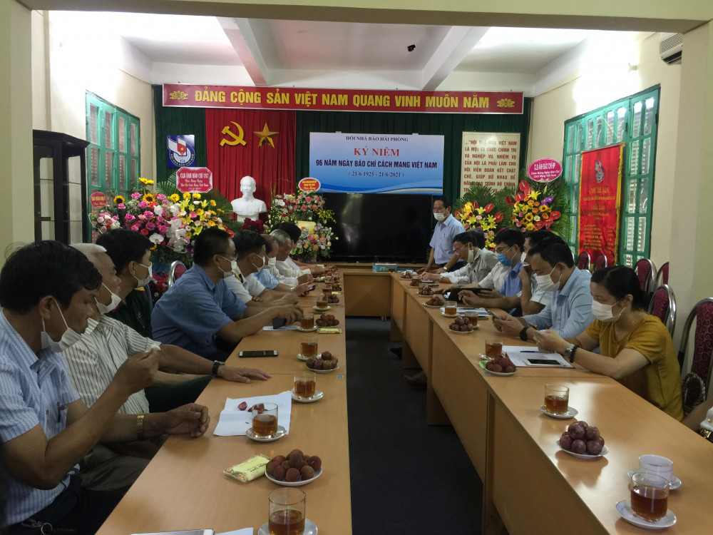 Quang cảnh hội nghị