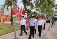 Công nhân quận Hồng Bàng (QQ8839 nhà cái) đóng góp Đổi quà QQ88 công viên cây xanh