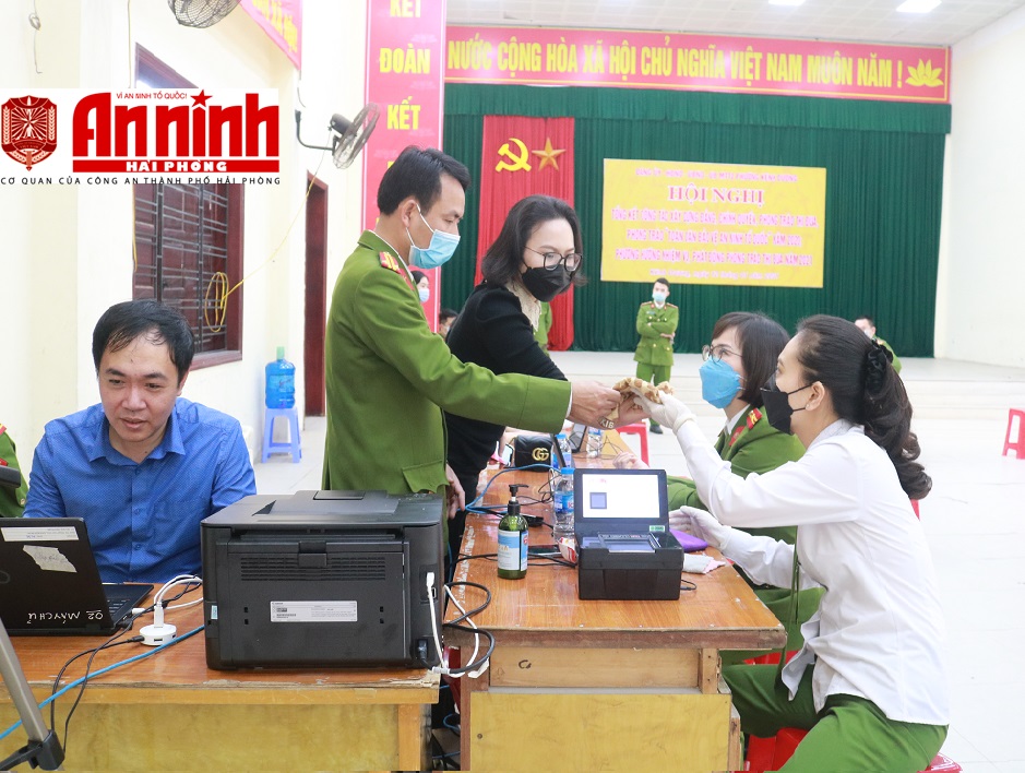 Hai hệ thống CSDLQG về DC và Sản xuất, cấp, quản lý CCCD chính thức đi vào hoạt động từ ngày 1-7-2021 khi Luật Cư trú năm 2020 có hiệu lực thi hành