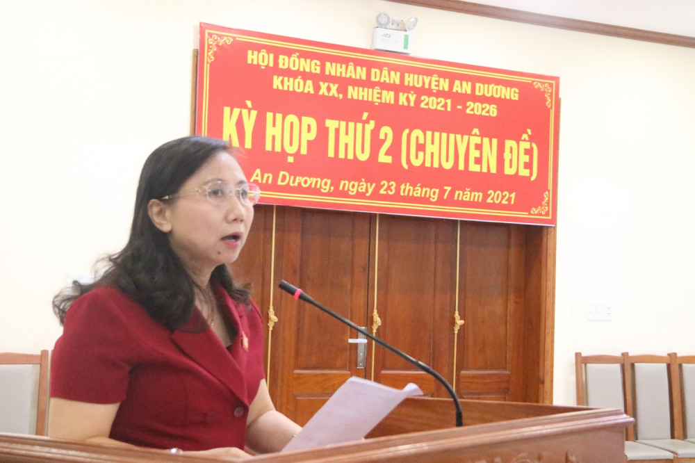 Đồng chí Trần Thị Bích Ngọc,Phó Bí thư Thường trực Huyện ủy, Chủ tịch HĐND huyện An Dương nhấn mạnh kỳ họp có ý nghĩa quan trọng đối với huyện An Dương trong giai đoạn mới Đồng chí Trần Thị Bích Ngọc,Phó Bí thư Thường trực Huyện ủy, Chủ tịch HĐND huyện An Dương nhấn mạnh kỳ họp có ý nghĩa quan trọng đối với huyện An Dương trong giai đoạn mới