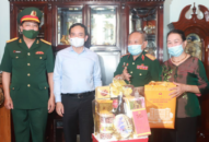 Bí thư Thành ủy thăm, tặng quà người có công nhân dịp QQ8827 nhận thưởng hấp dẫn 74 năm Ngày thương binh, liệt sỹ