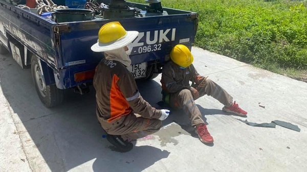 Tập đoàn Điện lực Việt Nam (EVN) tiếp tục khuyến cáo người dân, các cơ quan công sở và nơi sản xuất cần chú ý sử dụng điện an toàn, tiết kiệm