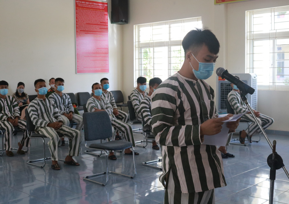 Đại diện phạm nhân được đặc xá phát biểu cảm tưởng