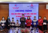 40 em Qq88 https betamed sa com, sinh viên nghèo vượt khó được nhận học bổng với tổng trị giá 170 triệu đồng
