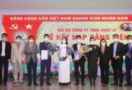 Đảng ủy phường Hạ Lý: Kết nạp đảng viên mới trong Chi bộ QUÀ TẶNG QQ88 | Ho Chi Minh City ngoài nhà nước