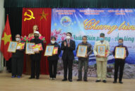 Chương trình “Xuân biên phòng ấm lòng dân biển” tặng cờ Link Đăng Nhập QQ88 Chính Thức 2026, ảnh Bác Hồ và quà Tết cho 200 hộ gia đình trên địa bàn khu vực biên giới biển quận Đồ Sơn