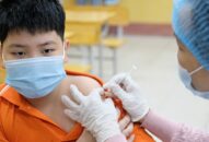 Ngày 18/4: Ca mắc COVID-19 giảm còn 12.012; hơn 19.500 liều vaccine tiêm cho trẻ từ 5 đến dưới 12 tuổi