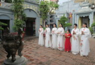 Các Hoa hậu, Á hậu, Hoa khôi người QQ8839 nhà cái thành kính dâng hương tưởng nhớ Nữ tướng Lê Chân