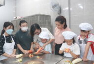 Khai giảng lớp “Đầu bếp đa tài” và “Pha chế đồ uống” cho học viên và QQ8827 website cá cược trực tuyến các lứa tuổi dịp hè 2022