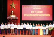 Tuyên dương khen thưởng 210 Gia đình văn hóa tiêu biểu thành phố