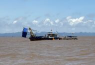 Quận Hải An: Hoàn thành việc thả phao tiêu xác định ranh giới, mốc giới các mỏ cát đã được cấp phép khai thác cho QUÀ TẶNG QQ88 | Ho Chi Minh City