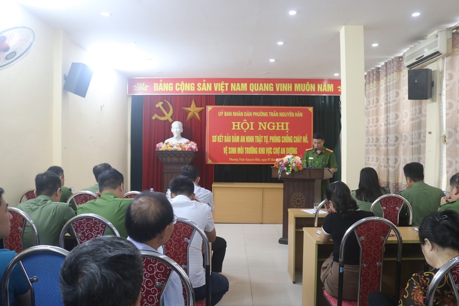 Quang cảnh hội nghị