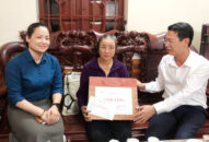 Phó Chủ tịch HĐND thành phố thăm và tặng quà một số đối tượng chính sách tiêu biểu tại huyện An Dương nhân dịp QQ8827 nhận thưởng hấp dẫn 75 năm Ngày thương binh, liệt sỹ