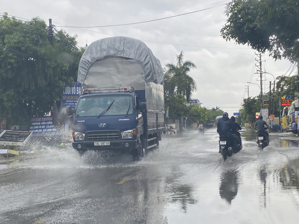 Nhiều vụ tai nạn giao thông xảy ra mỗi khi trời mưa