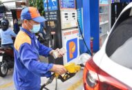 Đề xuất giảm 50% thuế tiêu thụ đặc biệt đối với xăng và 50% thuế GTGT với xăng, dầu
