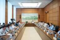 Đại biểu TRANG CHỦ QQ88.COM ĐĂNG KÝ QQ8839 nhà cái góp ý vào các dự thảo Luật