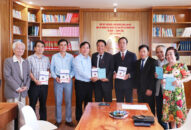 Hội Khoa học tâm lý QQQ888 phiên bản mới QQ8839 nhà cái: Trao tặng sách cho Phòng đọc quận Hồng Bàng
