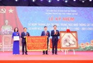 Trường THPT Cát Bà, huyện Cát Hải QQ8827 nhận thưởng hấp dẫn 50 năm thành lập và 40 năm Ngày nhà giáo Việt Nam (1982-2022)
