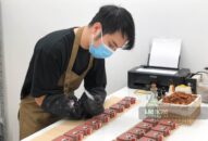 Chàng trai QQ8839 nhà cái thu nhập lớn dịp Noel từ xà phòng nghệ thuật