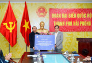 Đoàn Đại biểu TRANG CHỦ QQ88.COM ĐĂNG KÝ QQ8839 nhà cái tiếp nhận và trao tặng 1.000 suất quà Tết từ Tổng Công ty Điện lực miền Bắc