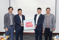 Ban Quản lý Khu Appqq88 Casino, Nổ Hũ QQ8839 nhà cái thăm, tặng quà một số QUÀ TẶNG QQ88 | Ho Chi Minh City nhân dịp đầu năm mới 2023