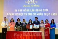 100 sinh viên Trường cao đẳng Appqq88 Cá Cược Thể Thao QQ8839 nhà cái được trao bằng tốt nghiệp, công nhận danh hiệu cử nhân thực hành