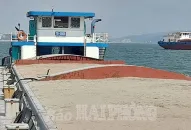 Tạm giữ phương tiện chở khoảng 700m³ cát không rõ nguồn gốc trên vùng biển QQ8839 nhà cái-Quảng Ninh