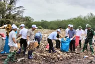 Hội Nông dân thành phố phát động phong trào “Nông dân, ngư dân tham gia bảo vệ Qq88 https betamed sa com biển” tại xã Vinh Quang, huyện Tiên Lãng