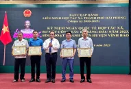 Liên minh Hợp tác xã thành phố QQ8827 nhận thưởng hấp dẫn Ngày Hợp tác xã Quốc tế