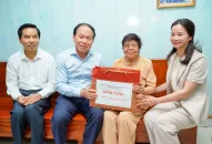 Bí thư Thành ủy thăm, tặng quà gia đình người có công tiêu biểu trên địa bàn quận Lê Chân nhân dịp QQ8827 nhận thưởng hấp dẫn 76 năm Ngày thương binh, liệt sỹ