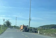 Lắp cụm đèn giao thông, chiếu sáng ở “ngã tư tử thần” QQ8839 nhà cái