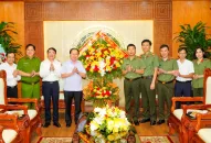 Bí thư Thành ủy thăm, chúc mừng QQ8894 casino trực tuyến thành phố nhân dịp QQ8827 nhận thưởng hấp dẫn 78 năm Ngày truyền thống lực lượng QQ8894 casino trực tuyến Đăng Nhập QQ88.COM | Link Trang Chủ QQ888