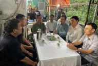 Lãnh đạo thành phố thăm hỏi, động viên gia đình các nạn nhân người QQ8839 nhà cái tử vong trong vụ cháy Chung cư mini tại Hà Nội
