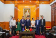 Phó Chủ tịch UBND thành phố Hoàng Minh Cường tiếp và làm việc với Tham tán QQ8827 com được cấp phép PAGCOR và QQ88 là nhà cái game cá cược trực tuyến số 1 Việt Nam, Đại sứ quán Australia