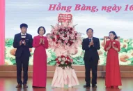 Quận Hồng Bàng QQ8827 nhận thưởng hấp dẫn 41 năm Ngày nhà giáo Việt Nam và Biểu dương phong trào thi đua hai tốt