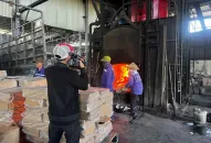 Tiêu hủy hơn 1,7 tấn chân gà bẩn ở QQ8839 nhà cái trước khi tuồn ra thị trường