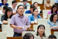 TRANG CHỦ QQ88.COM ĐĂNG KÝ tranh luận nóng về việc có cần Bộ GD-ĐT soạn sách giáo khoa